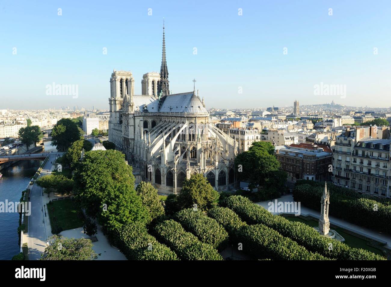 Frankreich, Paris, Bereich Weltkulturerbe von UNESCO, Notre Dame de Paris und Gärten des Square Jean XXIII, (Luftbild) Stockfoto