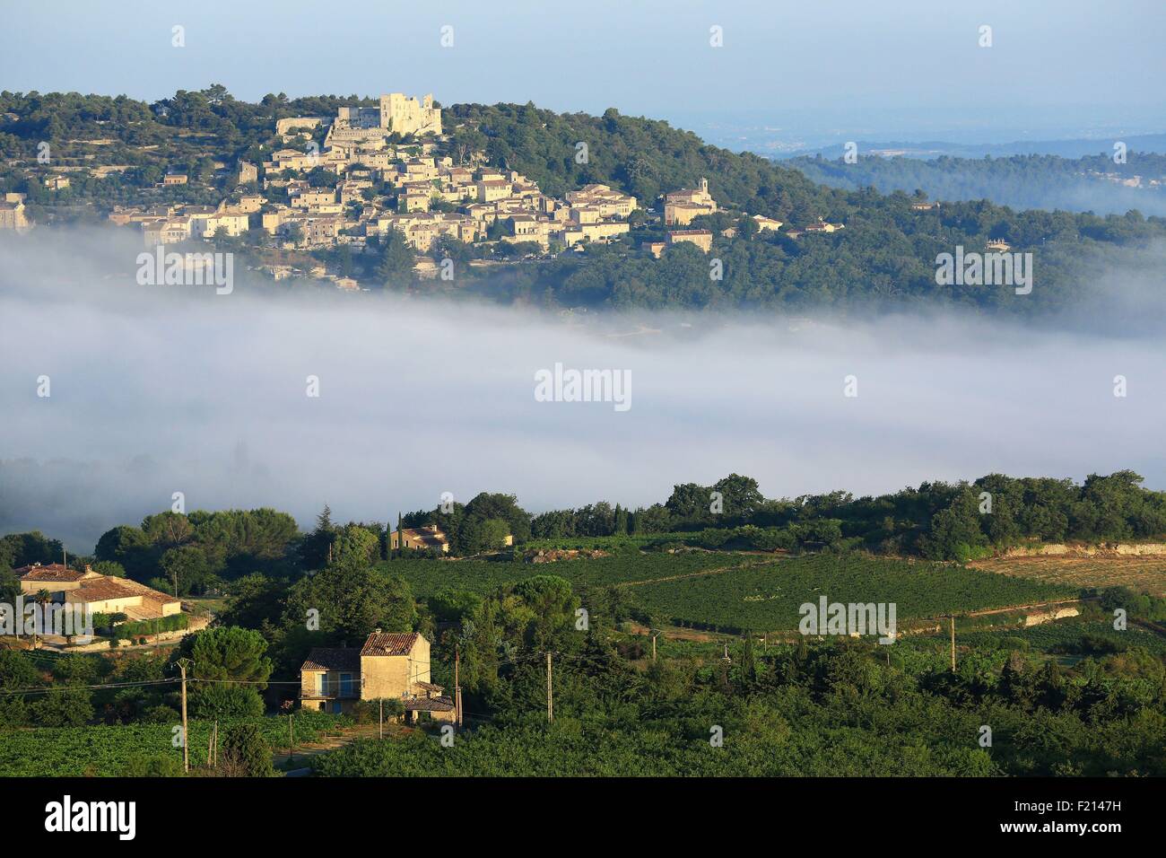 Frankreich, Vaucluse, regionalen Park der Luberon, Bonnieux von Lacoste Stockfoto