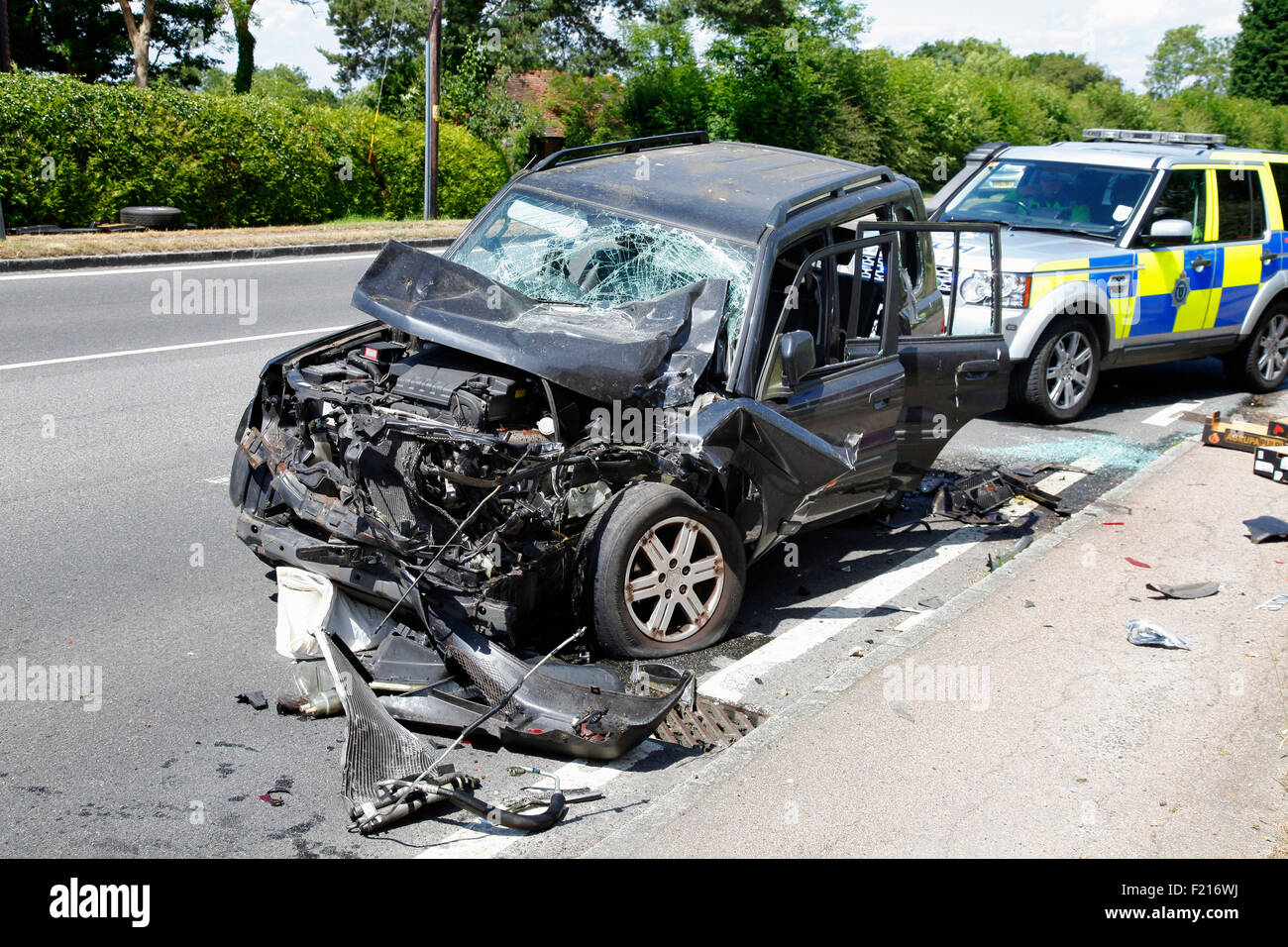 Verkehr, Straße, Unfälle, Kent Polizei Teilnahme an einer schweren Kollision. Stockfoto