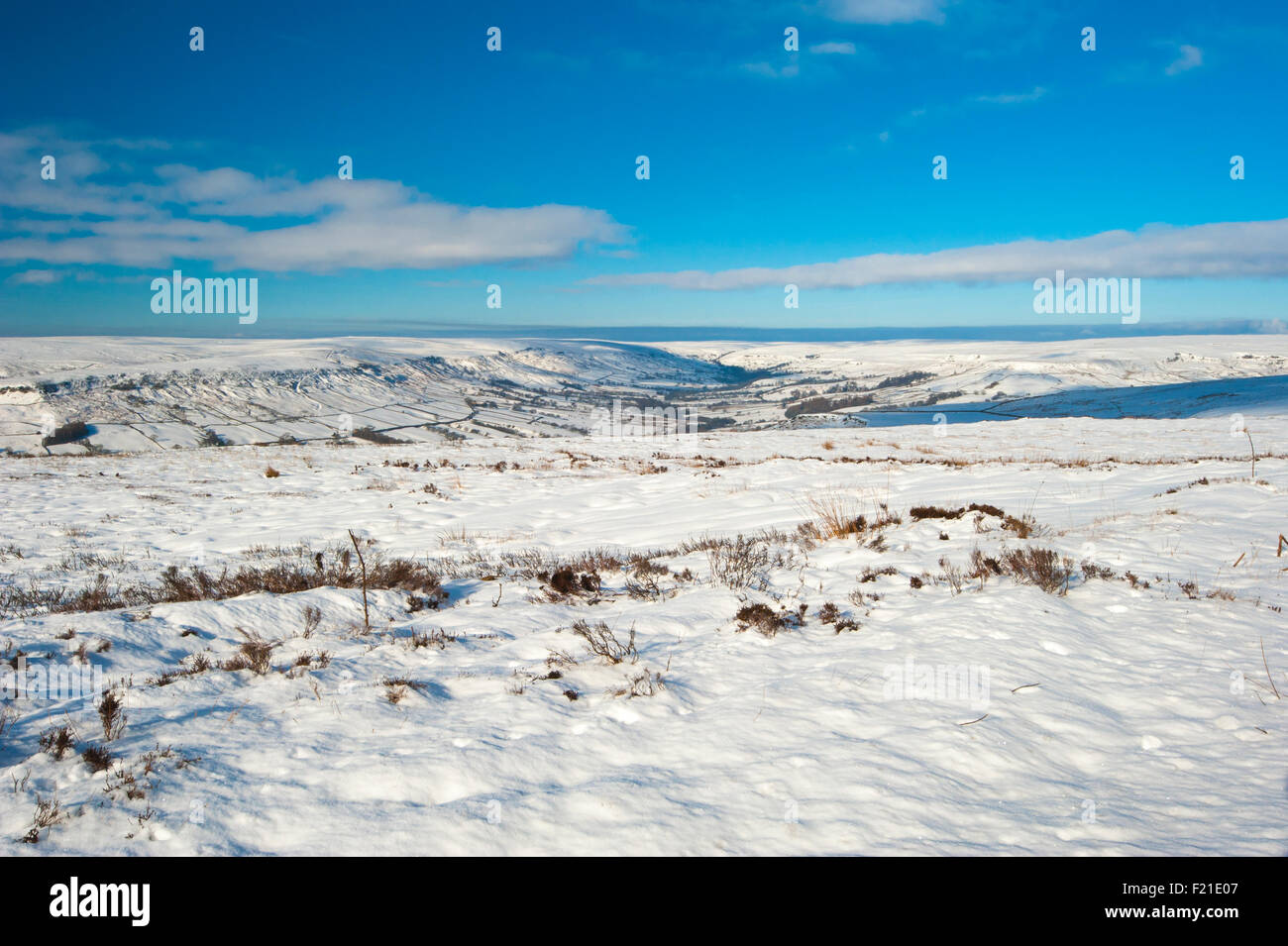 Englische ländliche Landschaft Landschaft Szene im Winter mit Schnee bedeckt Stockfoto