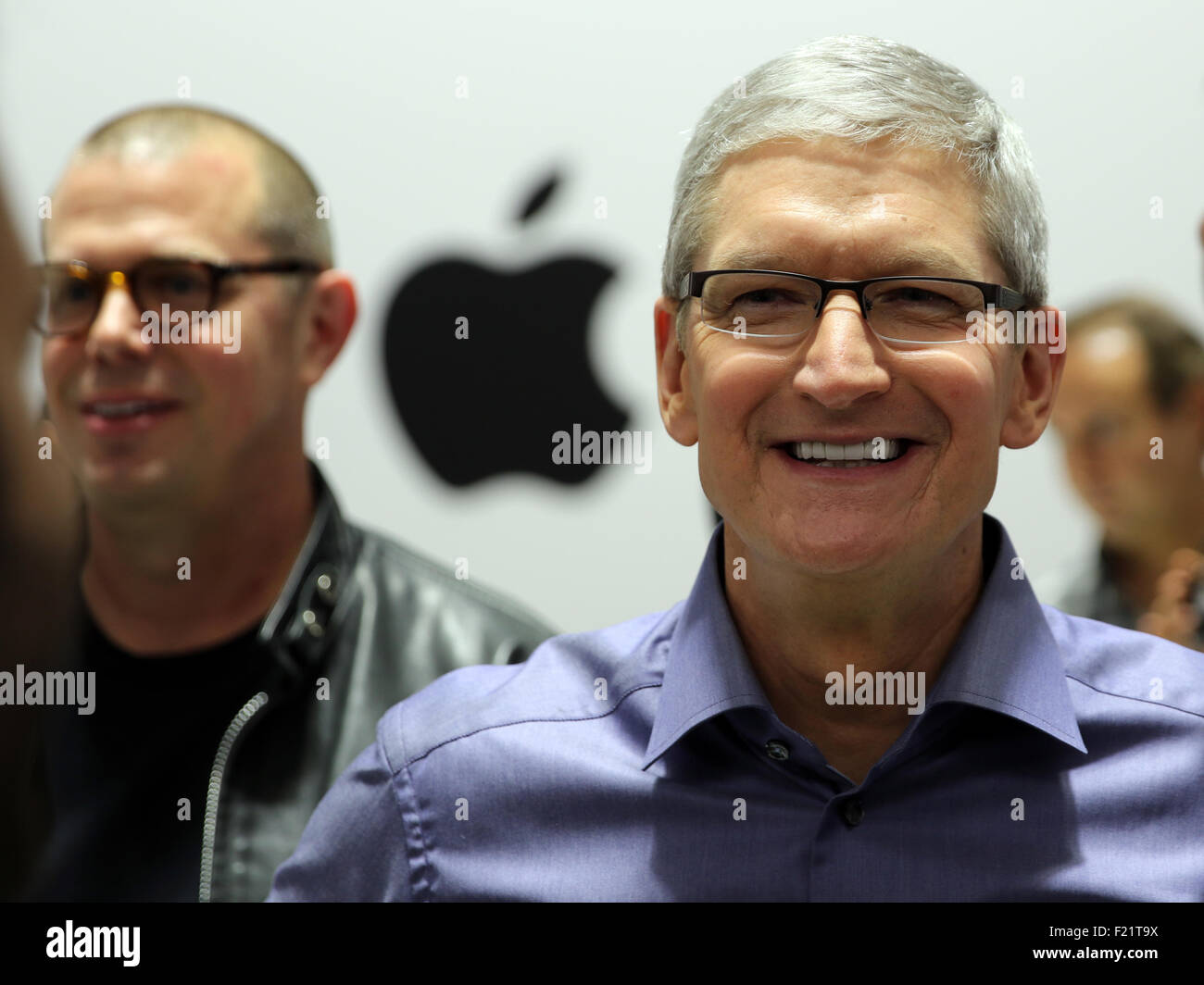 San Francisco, USA. 9. Sep, 2015. Apple-Manager Tim Cook lächelt nach ein Apple Produkt-Präsentation in San Francisco, USA, 9. September 2015. Apple präsentiert zwei neue iPhone-Modelle, eine überarbeitete Version der Apple TV Box und dem größeren iPad Pro. Foto: Christoph Dernbach/Dpa - NO-Draht-SERVICE-/ Dpa/Alamy Live News Stockfoto