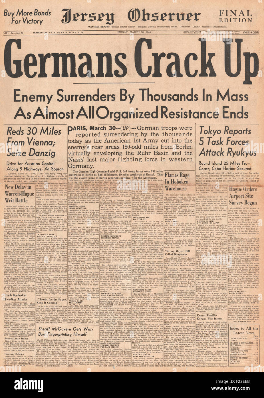 1945 Jersey Beobachter (USA) Titelseite Berichterstattung Tausende von deutschen Truppen Kapitulation im Westen Stockfoto