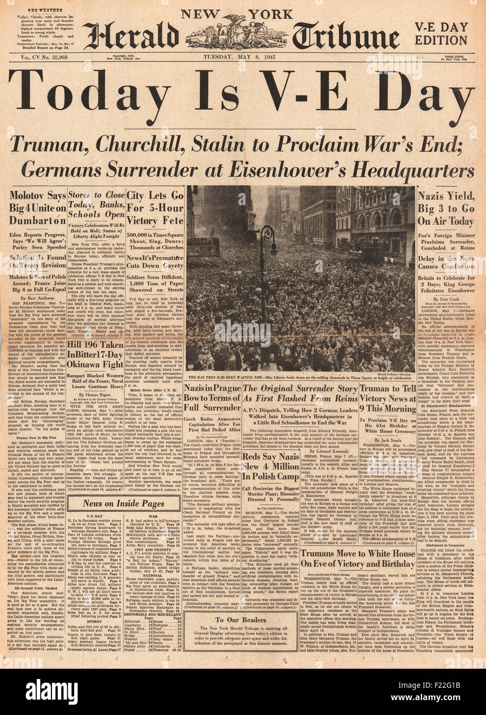 1945 New York Herald Tribune Titelseite Berichtstag VE Stockfoto