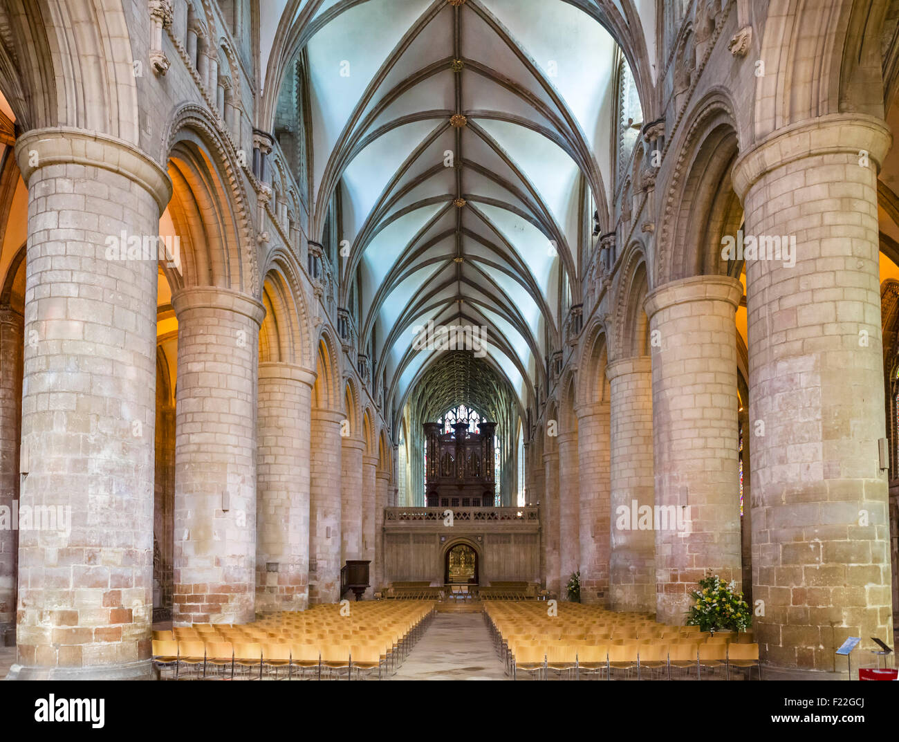 Hauptschiff der Gloucester Cathedral, Gloucester, Gloucestershire, England, Vereinigtes Königreich Stockfoto