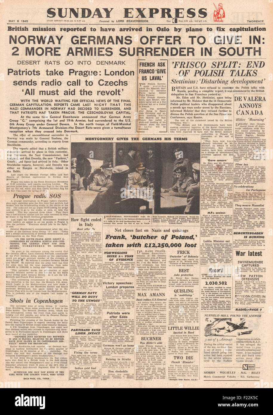 1945 Sunday Express Titelseite Kapitulation in Norwegen unterstellt deutsche Kräfte bieten Stockfoto