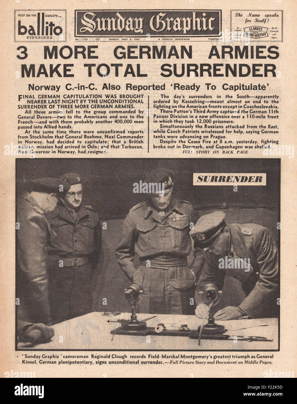 1945 Sunday Graphic Titelseite Berichterstattung drei deutschen Armeen Kapitulation und deutsche Kräfte bieten zur Kapitulation in Norwegen Stockfoto