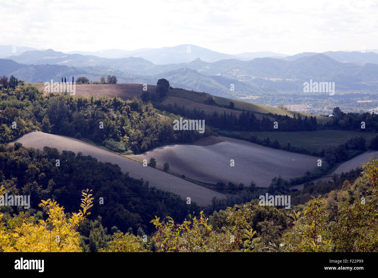 Die Landschaft und die landwirtschaftlichen Flächen rund um Bologna, Emilia-Romagna Region, Italien Stockfoto