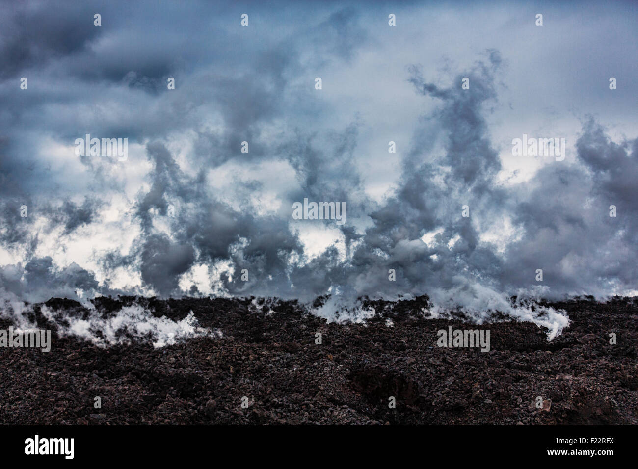 Heiße Lava zu dämpfen. Ausbruch-Website unter Holuhraun in der Nähe von Vulkan Bardarbunga Island. Stockfoto