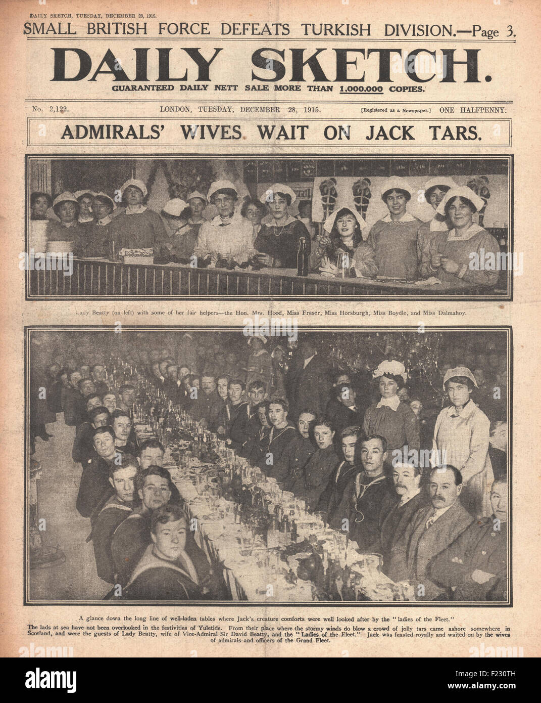 1915 Daily Sketch Offiziersfrauen warten auf Matrosen bei A Weihnachtsessen Stockfoto