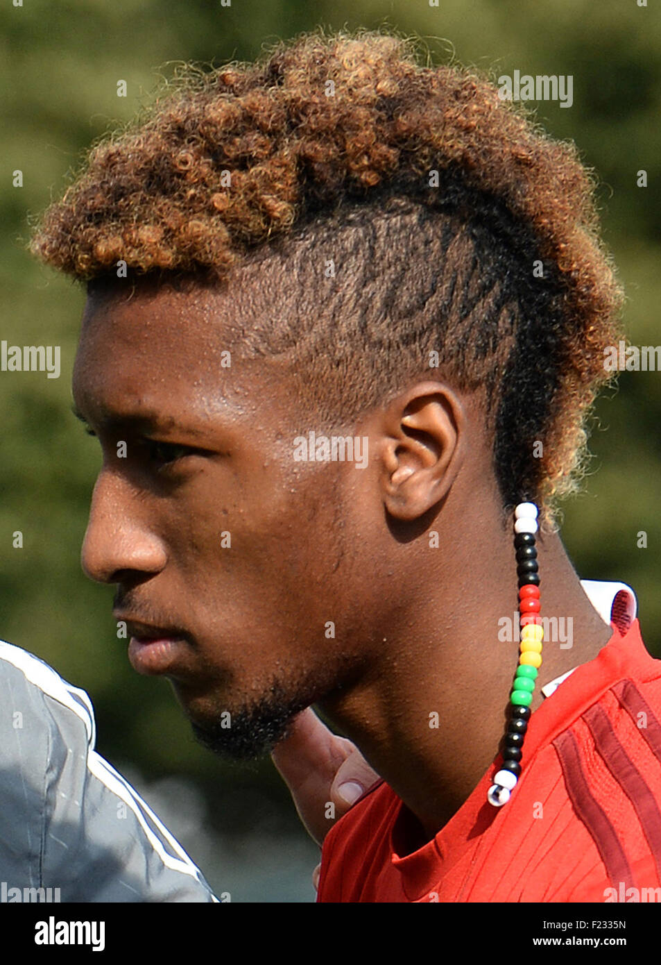 Munchen Deutschland 10 Sep 2015 Bayern Franzosische Neues Signing Kingsley Coman In Der Ausbildung In Munchen Deutschland 10 September 2015 Foto Andreas Gebert Dpa Recrop C Dpa Alamy Live Nachrichten Stockfotografie Alamy
