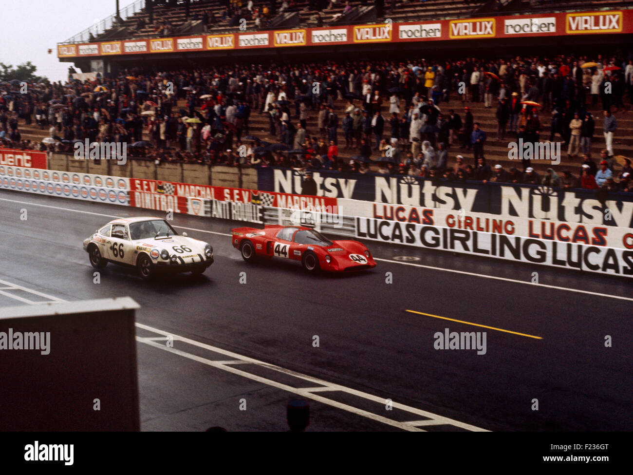 66 Claude Swietlik Jean-Claude Lagniez Porsche 911, 44 Clive Baker Digby Martland Chevron B16 BMW Le Mans 14. Juni 1970 Stockfoto