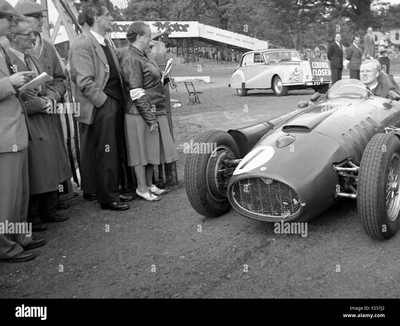 Mike Hawthorn in einer Lancia-Ferrari D50 internationale Goldschale am Oulton Park 1955 Stockfoto