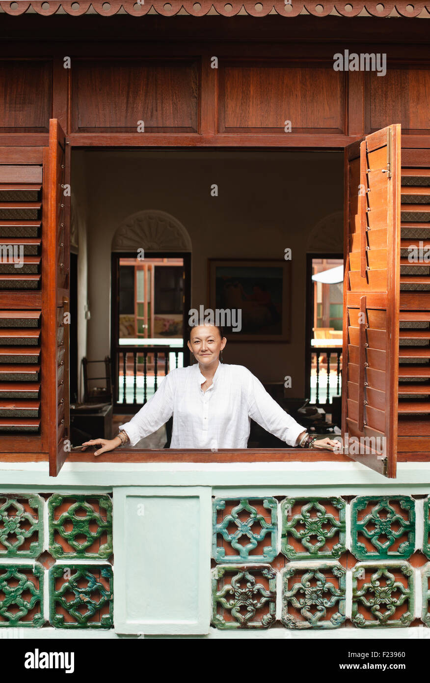 Porträt des Hotelbesitzers China Tiger Rebecca Wilkinson. Stockfoto