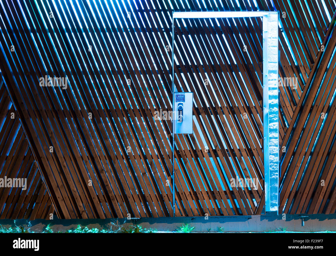 Moderne Tür ohne Griff Stockfoto