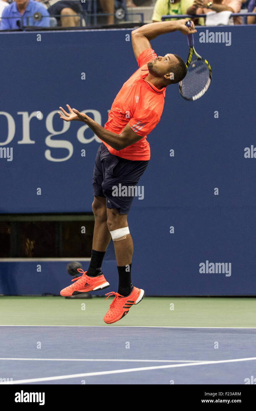 Jo-Wilfried Tsonga (FRA) im Wettbewerb bei den 2015 US Open Tennis Stockfoto