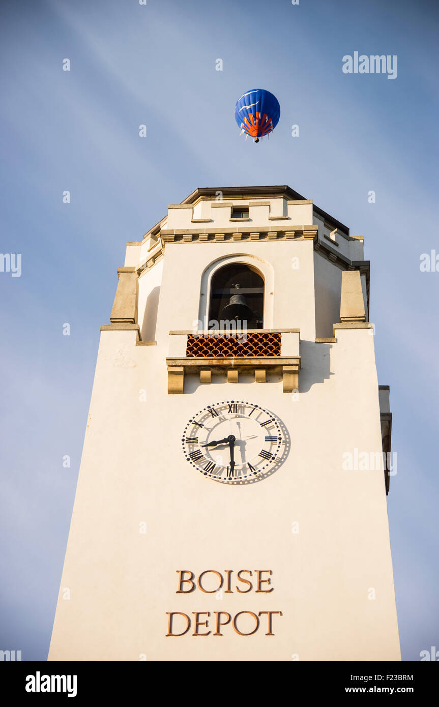 Union Pacific Boise Depot. Luftballons schweben über Kopf während der Geist von Boise Ballon Clasic, Boise, Idaho, USA Stockfoto