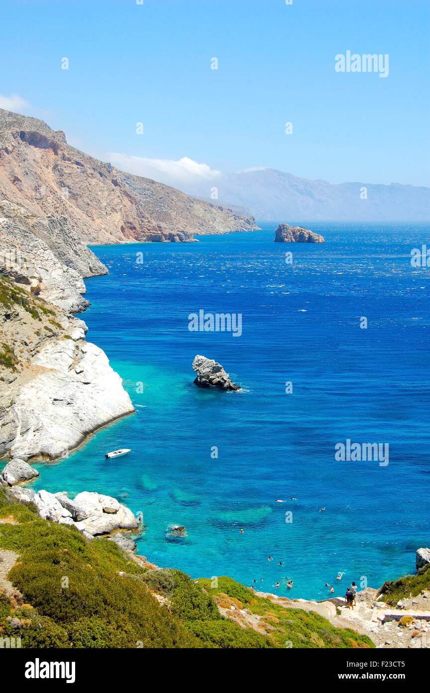 Felsige Küste von Amorgos Insel in den Kykladen, Griechenland Stockfoto