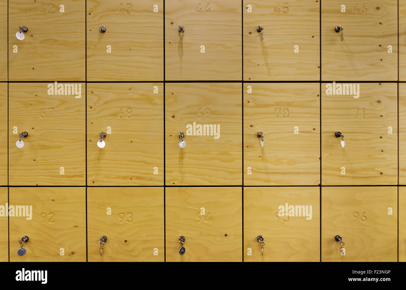 Holztore Stockfotos und -bilder Kaufen - Alamy