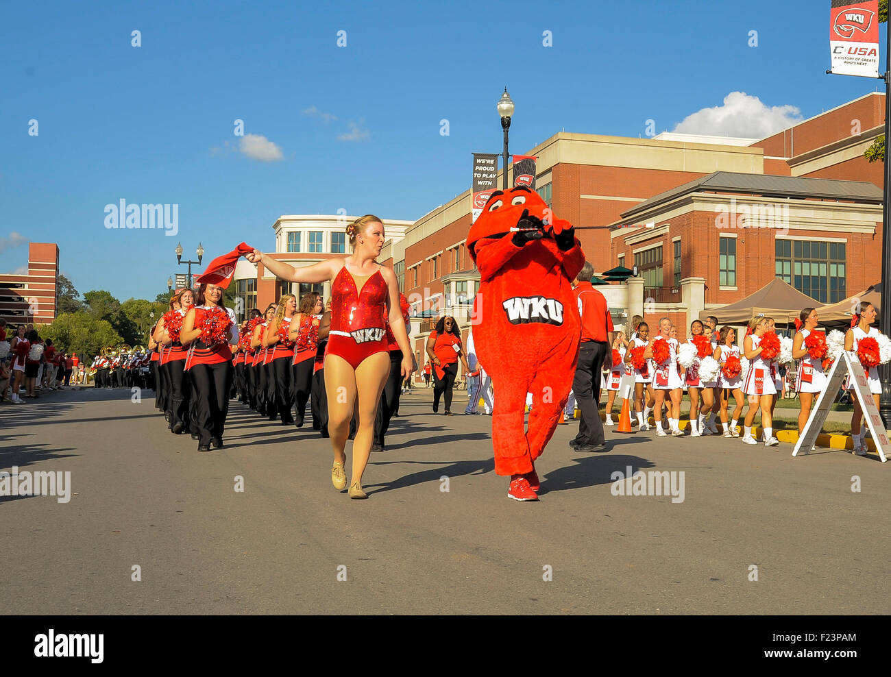 10. September 2015 während der NCAA College-Fußball-Action zwischen den Louisiana Tech Bulldogs und die Western Kentucky Hilltoppers Topper Stadium Houchins Branchen-L.T. Smith in Bowling Green Kentucky Steve Roberts/CSM Stockfoto