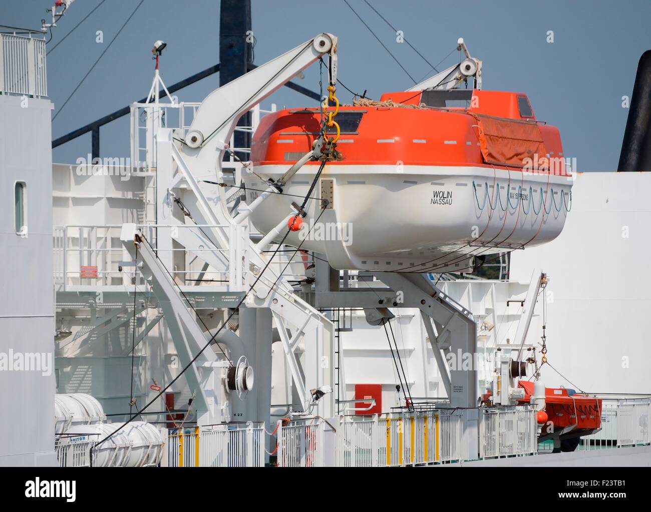 Rettungsboot auf der polnischen Fähre MF Masowien, Ostsee zwischen Swinoujscie in Polen und Ystad in Schweden Stockfoto