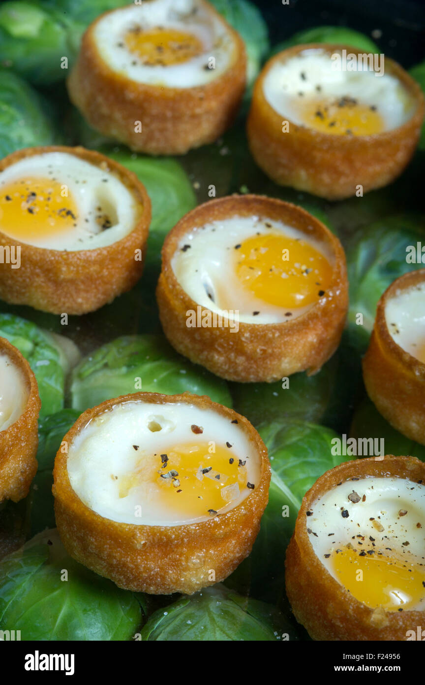 Kanapees, kleine Fingerfood für Partys geeignet Stockfotografie - Alamy