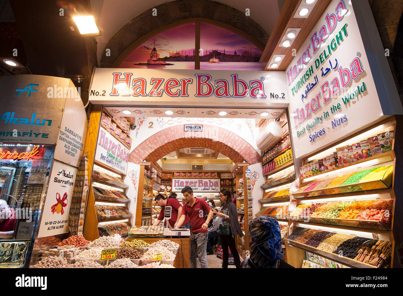 Türkei, ISTANBUL: The Spice Bazaar in Istanbul, Türkei ist einer der größten Märkte in der Stadt. Stockfoto