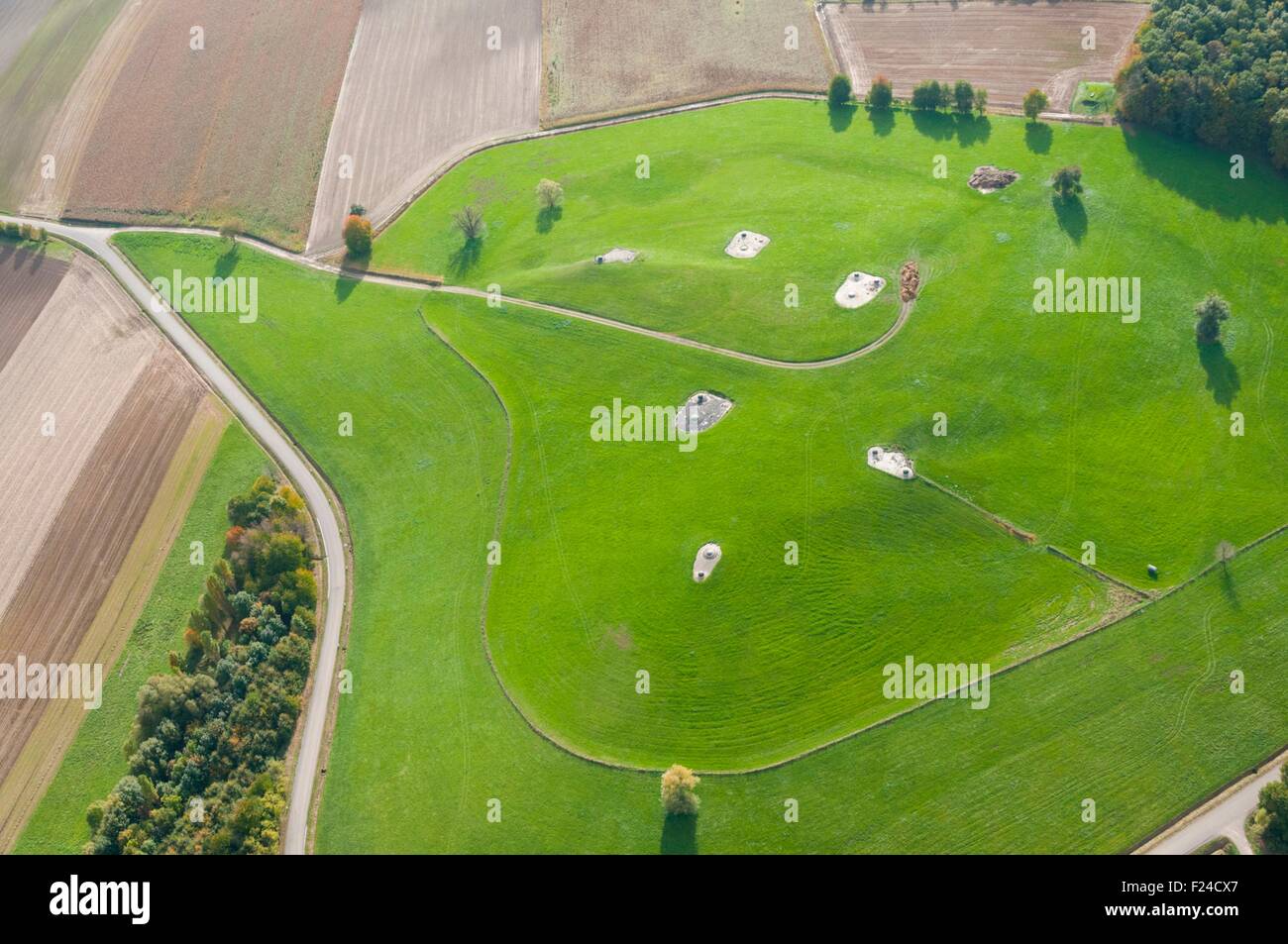 Frankreich, Bas Rhin (67), Hunspach, alte Befestigung der Maginot-Linie, Festung Ouvrage de Schoenenbourg (Luftaufnahme) Stockfoto