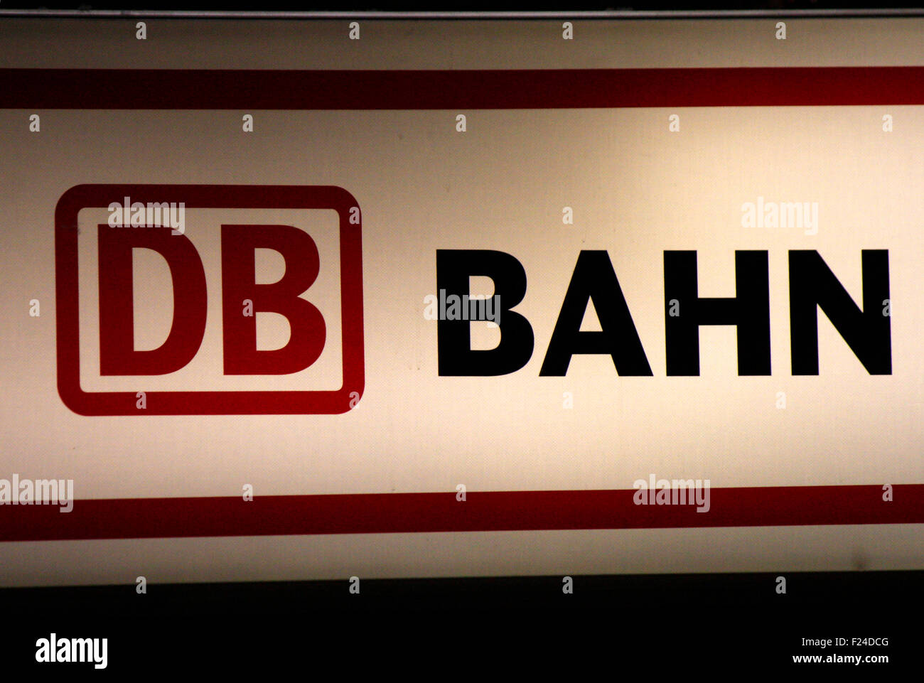 Markenname: "DB Bahn", Dezember 2013, Berlin. Stockfoto