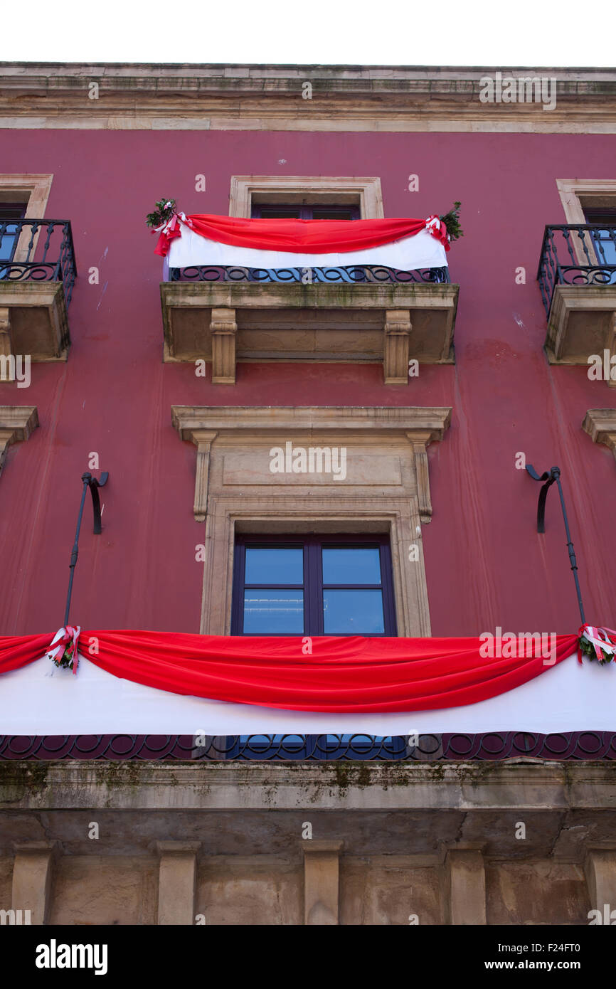Balkon mit Faltenwurf, Gijón - Asturien. Spanien Stockfoto
