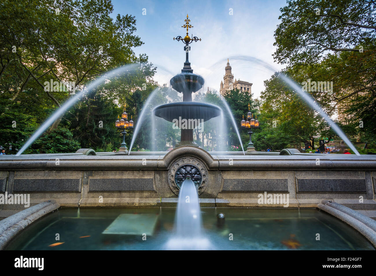 Brunnen am City Hall Park in Lower Manhattan, New York. Stockfoto