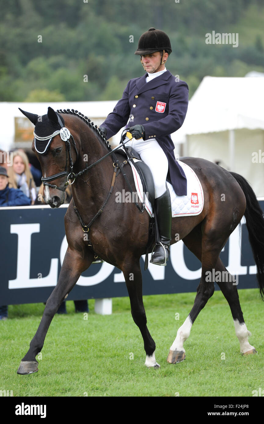 Blair Atholl, Schottland. 11. September 2015. Longines FEI European Eventing Championships 2015, Blair Castle. Jacek Jeruzal (POL) Reiten Flandia 2 in der Dressur-Phase.  © Julie Priestley Stockfoto