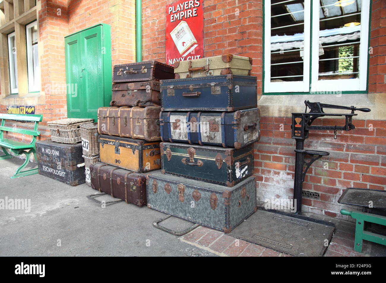 Gepäck bei Bluebell railway Stockfoto