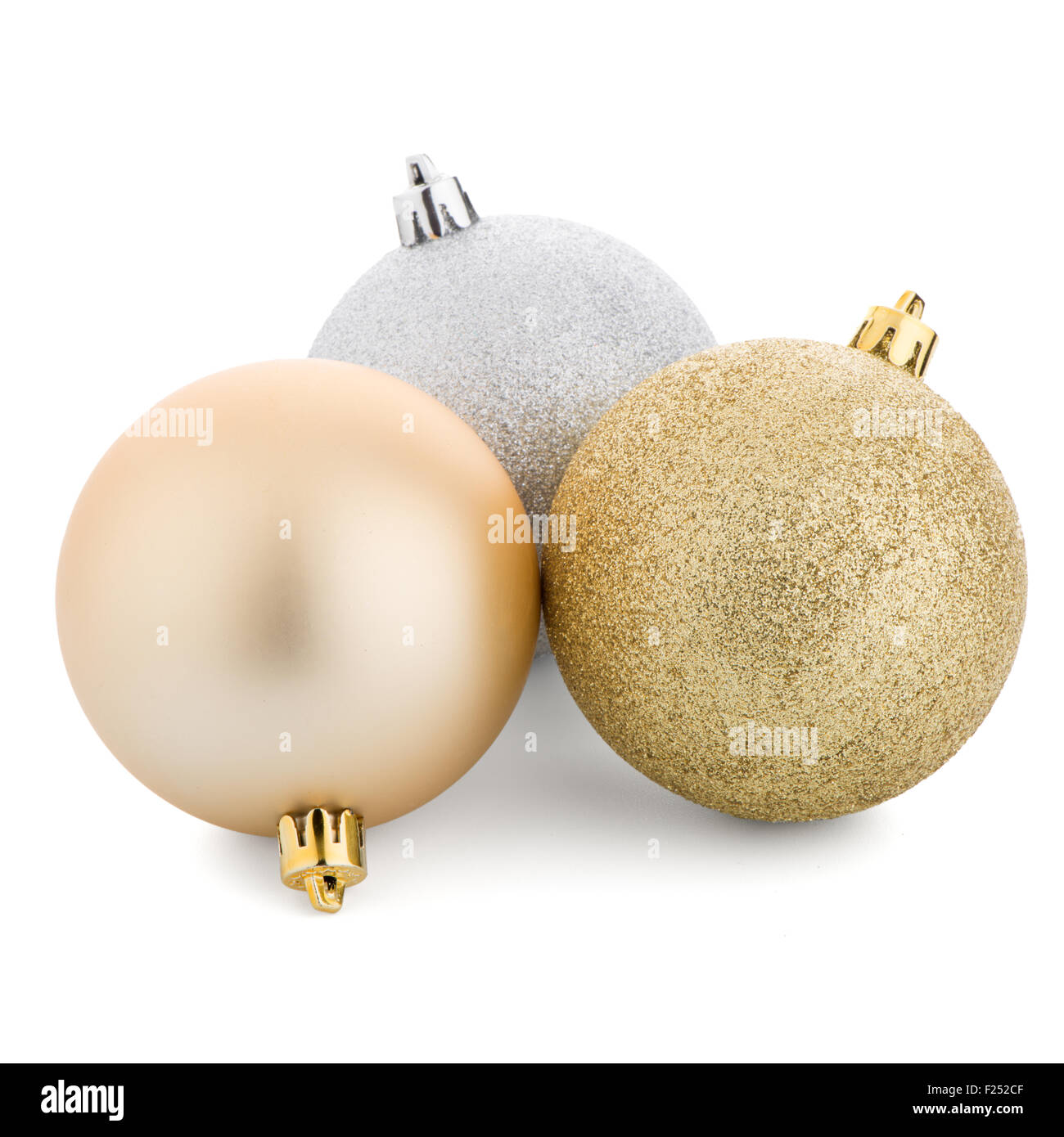 dekorative Weihnachtskugeln auf weißem Hintergrund. Stockfoto