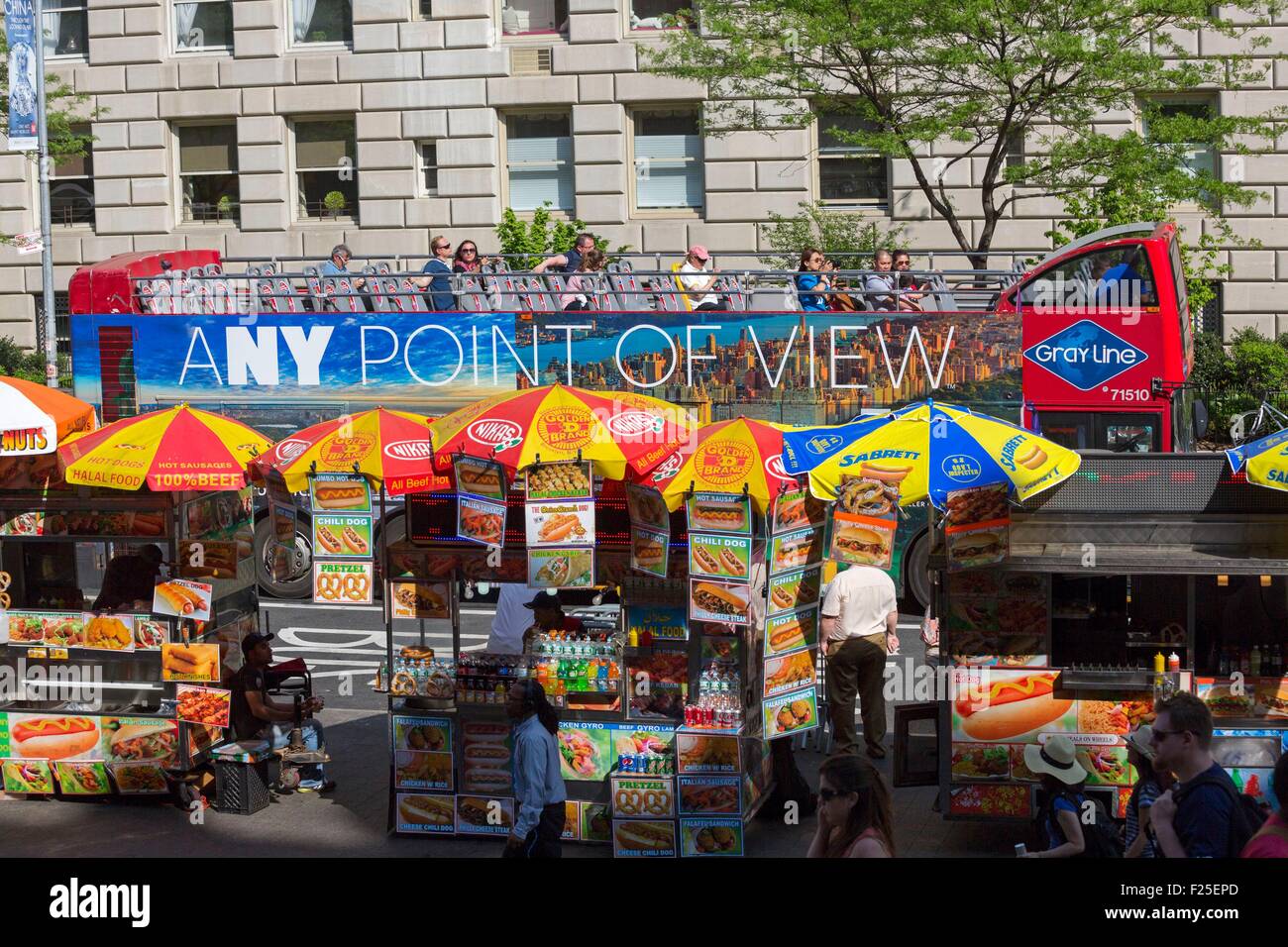 Vereinigte Staaten, New York, 5th Avenue, Bus Rundfahrt vorbei an der MET Stockfoto