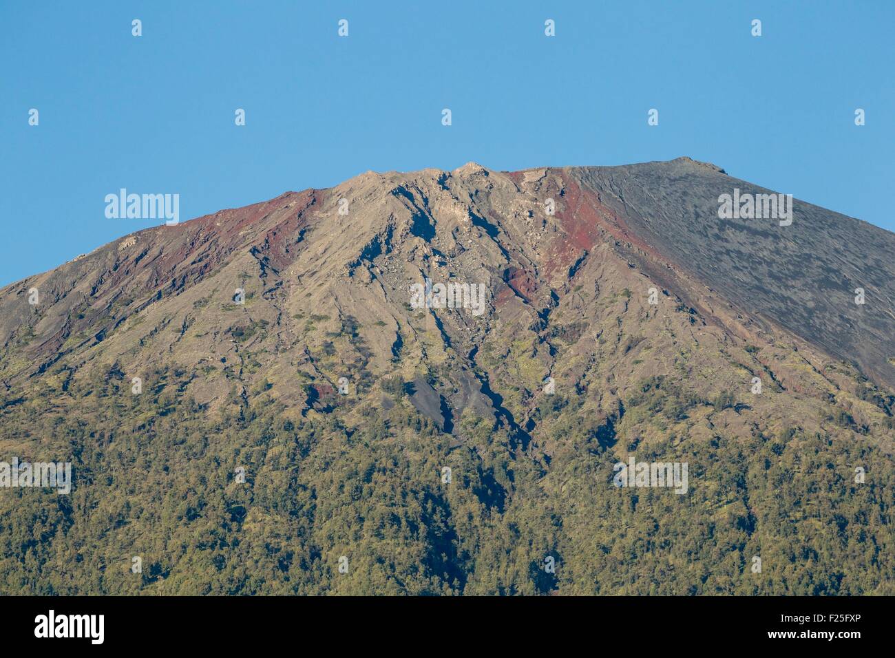 Sunda-Inseln, Indonesien, Lombok, Gunung Rinjani Nationalpark, Gipfel des Rinjani Vulkans (3726m) Stockfoto