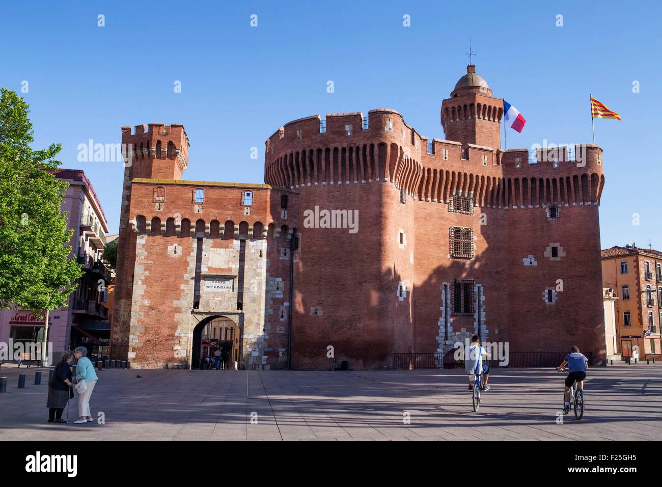 Frankreich, Pyrenäen Orientales, Perpignan, le Castillet Stockfoto Frankreich, Pyrenäen Orientales, Perpignan, le Castillet Stockfoto