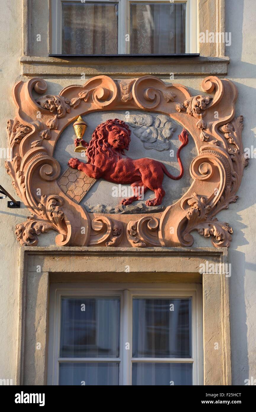 Tschechien, Prag, historische Zentrum eingetragen als Weltkulturerbe der UNESCO, Mala Strana Viertel, in the Red Lion alte Zeichen in Nerudova Straße 236/41 Stockfoto