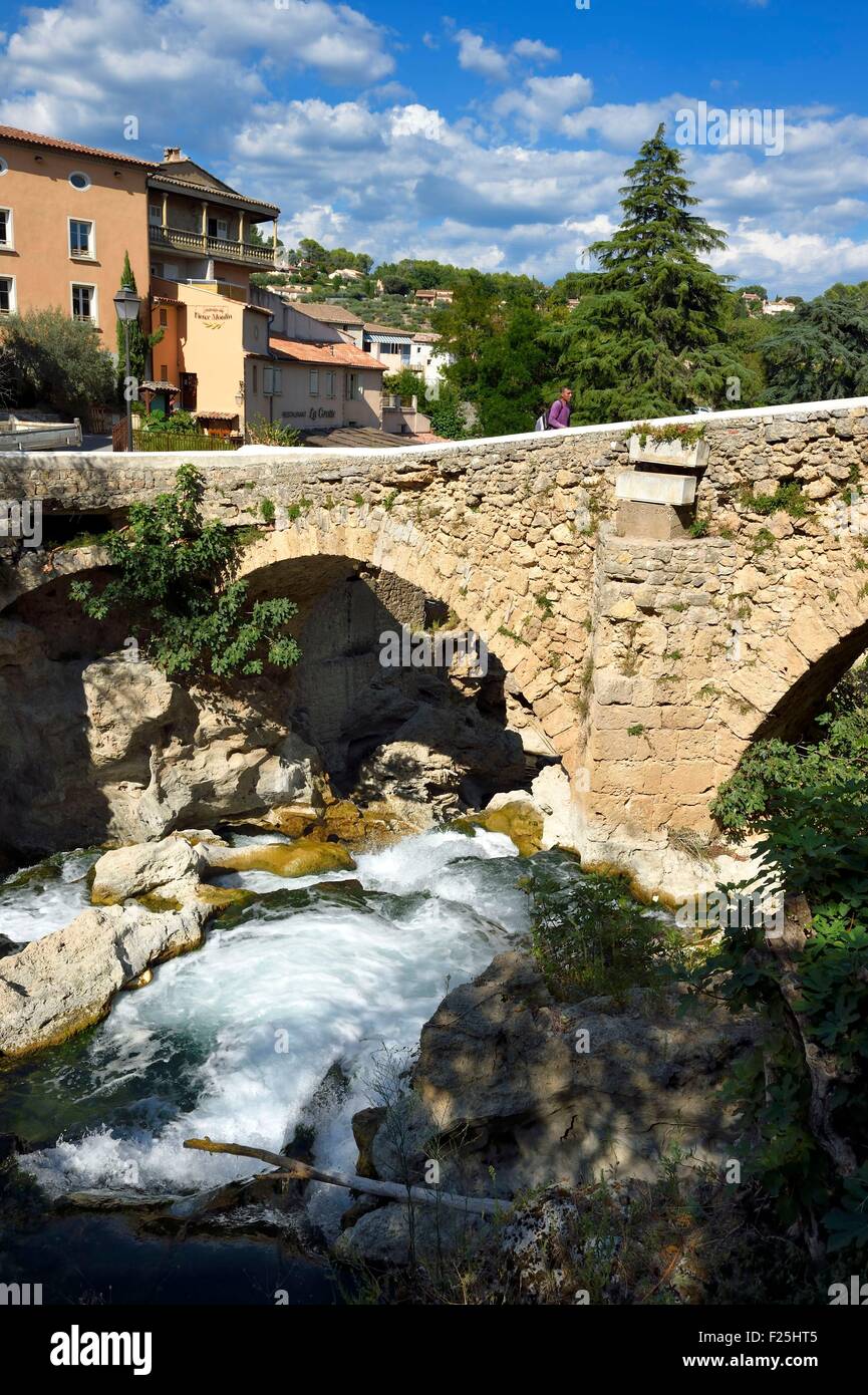 Frankreich, Var, Trans-En-Provence in der Nähe von Draguignan, Wasserfälle und Brücke über den Nartuby Stockfoto