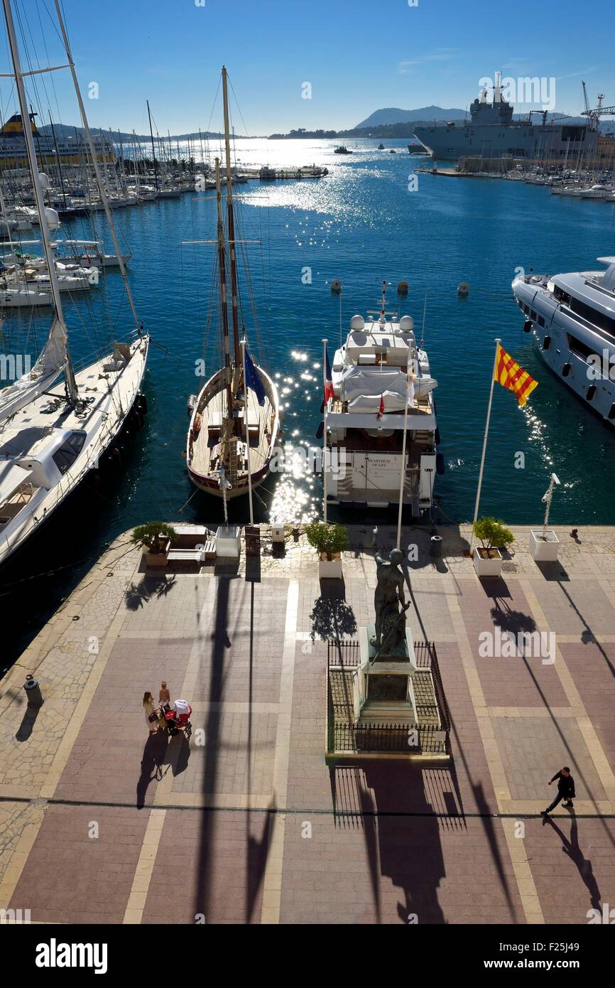 Frankreich, Var, Toulon, Quai Kronstadt, die Genie der Navigation-Statue, die auf dem Port gibt Stockfoto