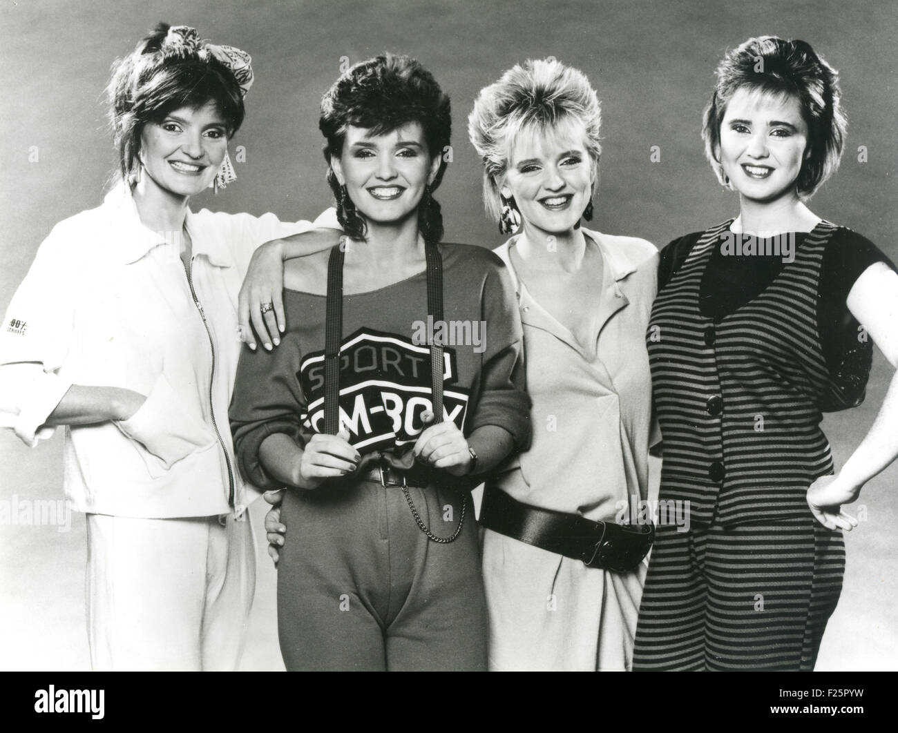 DIE NOLANS Promo-Foto der irisch-englischen Girl-Group über 1980 mit Bernie Coleen zweiter von rechts Stockfoto