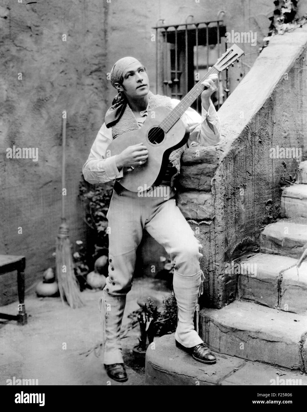 RUDOLPH VALENTINO (1895-1926) italienischer amerikanischer Stummfilm Schauspieler Stockfoto
