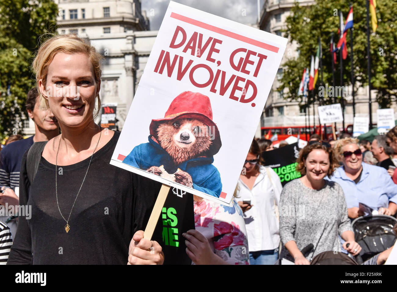 London, Großbritannien. 12. September 2015. Als Teil eines nationalen Tag der Aktion viele Tausende von Demonstranten März zur Unterstützung der Flüchtlinge. Credit: Gordon Scammell/Alamy leben Nachrichten Stockfoto