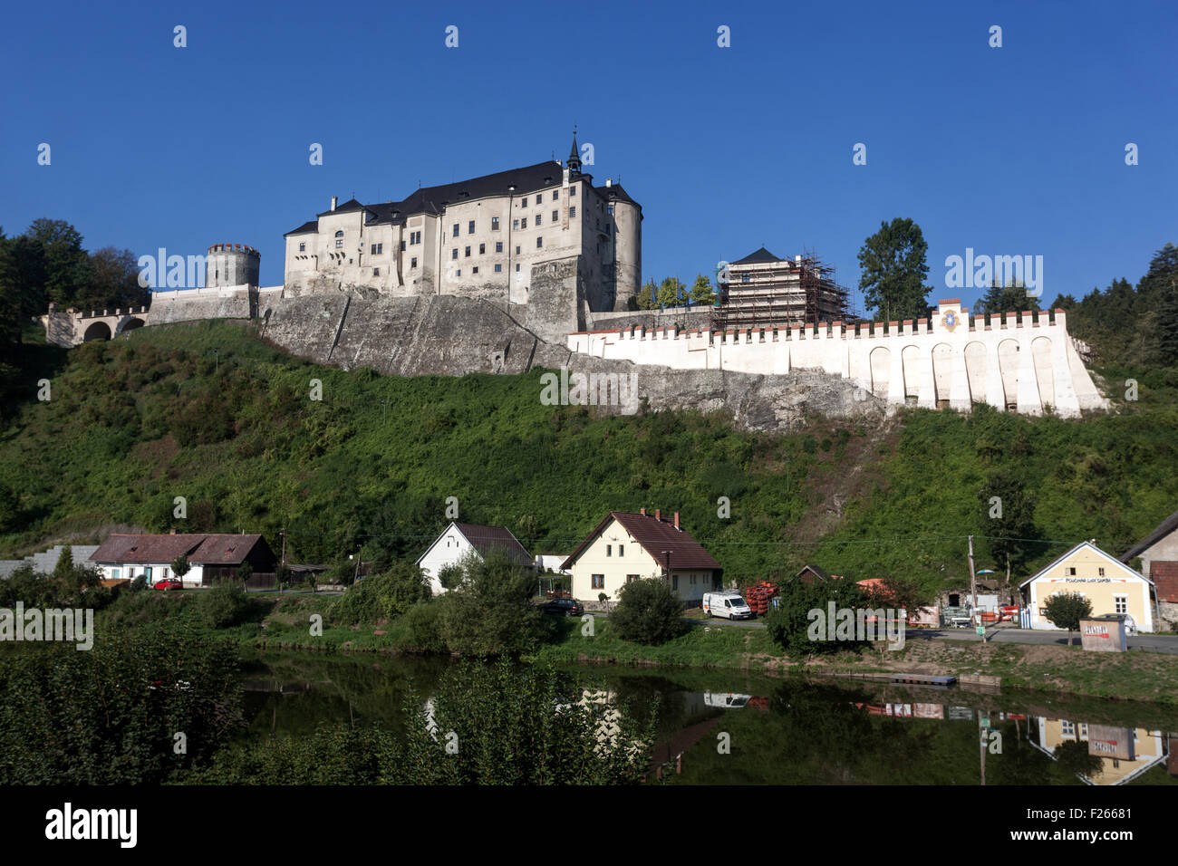 Burg Cesky Sternberk, Tschechien, Europa mittelalterliche Landschaft Weitblick Stockfoto