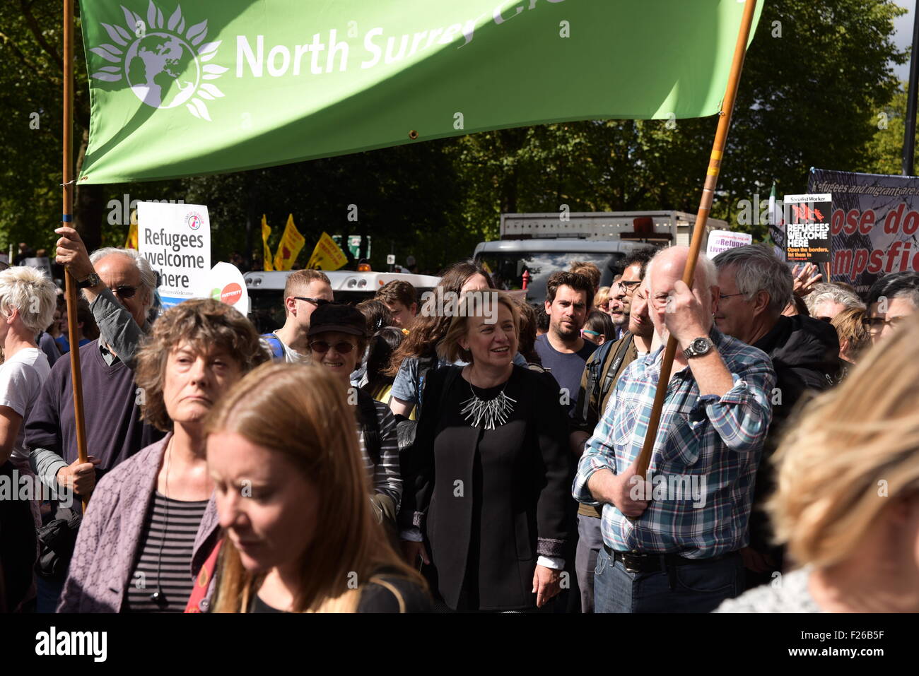 London, UK. 12. Sep, 2015. Grüne Partei Führer Natalie Bennett auf eine Demonstration zu sagen "Flüchtlinge hier begrüßen zu dürfen". Stockfoto