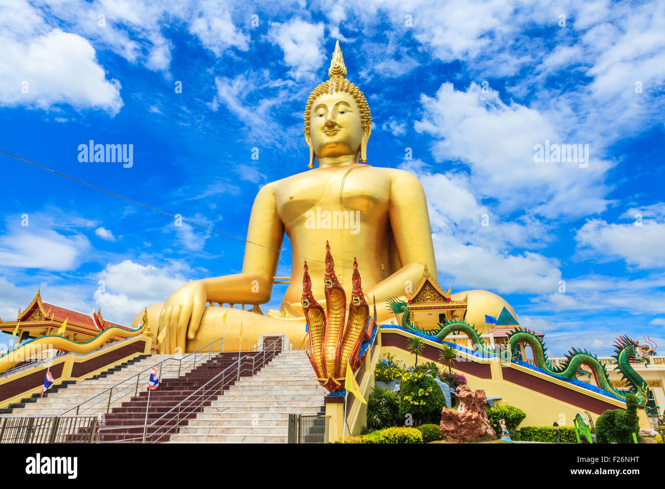Die Biiggest sitzende Buddha-Statue in Thailand Stockfoto
