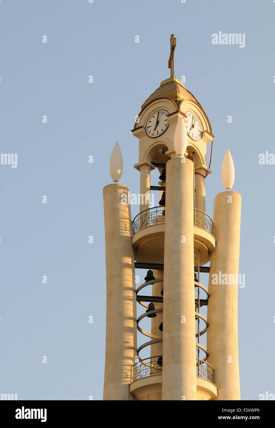 Die Glocke und Clock Tower von der Auferstehung Christi orthodoxe Kathedrale von Tirana. Triana, Albanien. Stockfoto