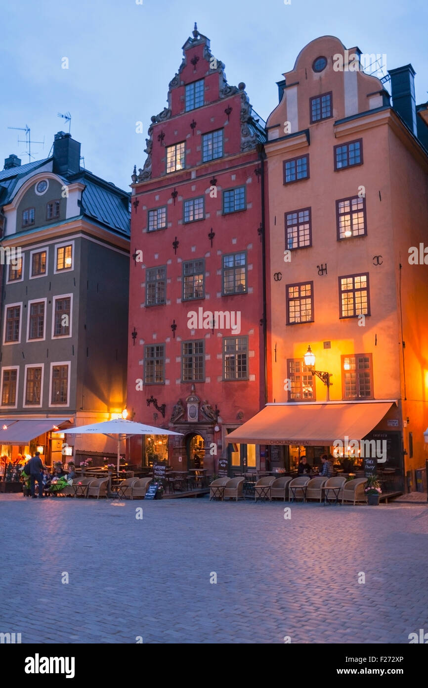 Niedrigen Winkel Ansicht von Gebäuden, Stortorget, Gamla Stan, Stockholm, Schweden Stockfoto