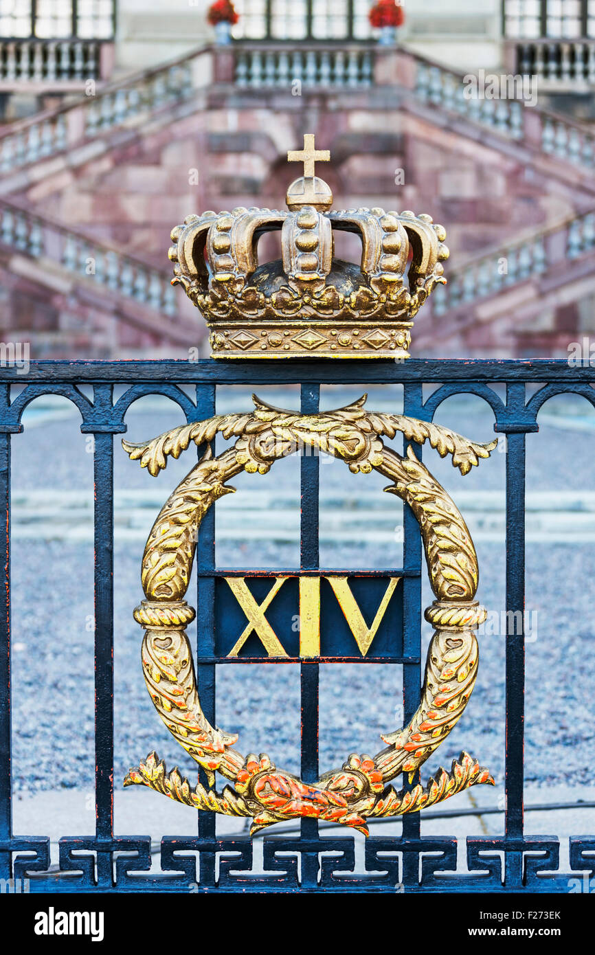 Goldene Krone am Königspalast Tor, Gamla Stan, Stockholm, Schweden Stockfoto