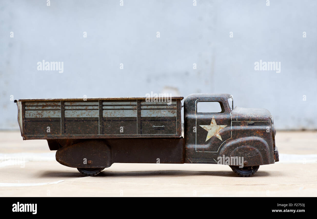 Foto von Spielzeug Armee-LKW Stockfoto