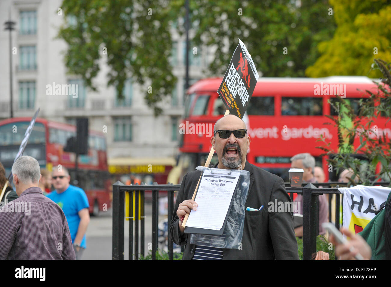 Eine Demonstration zur Unterstützung von Flüchtlingen und Migranten in London. Stockfoto